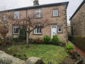 15 Calton View